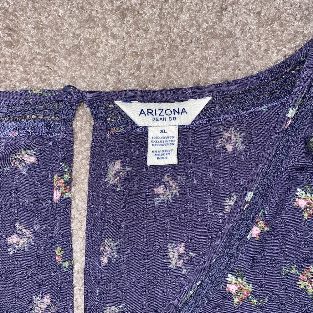 Arizona top